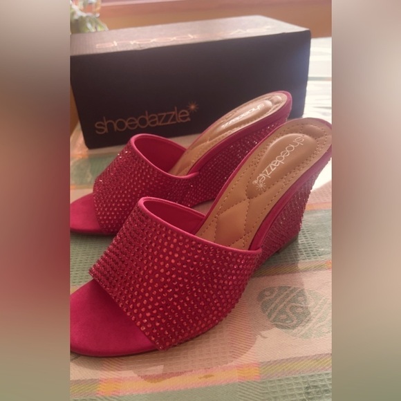 Shoe Dazzle Shoes - SHOE Dazzle Pink Stud Sandals